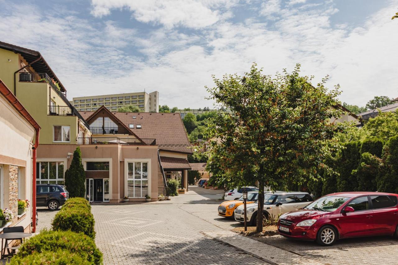 Schiller Studio 64 - Free Private Parking Braşov Exterior foto